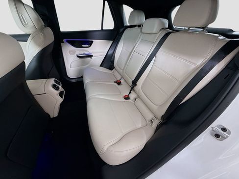 Used 2026 Mercedes-Benz GLC 300 4MATIC image 23