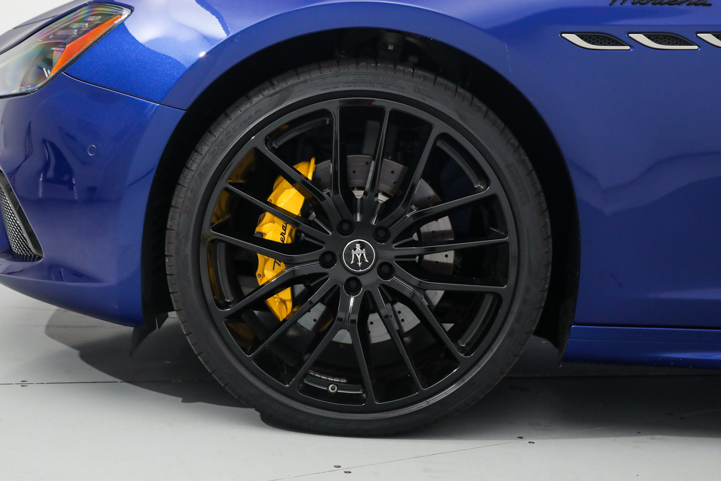 Certified 2023 Maserati Ghibli Modena RWD image 20