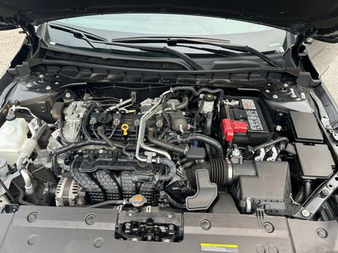 Used 2025 Nissan Altima 2.5 SV FWD image 27