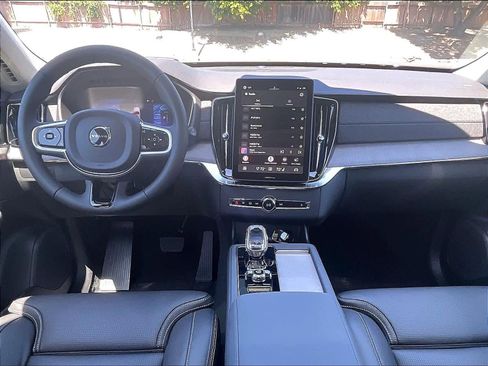 New 2026 Volvo XC90 T8 Ultra w/ Protection Package AWD/4WD image 7