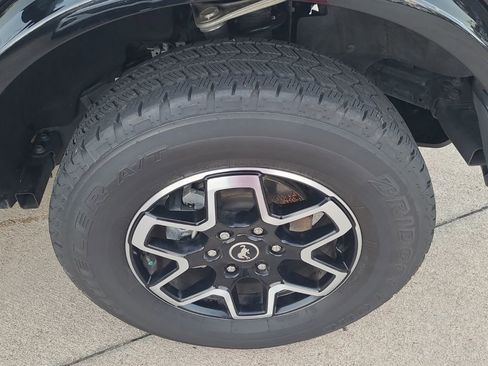 Used 2024 Ford Bronco Outer Banks image 10