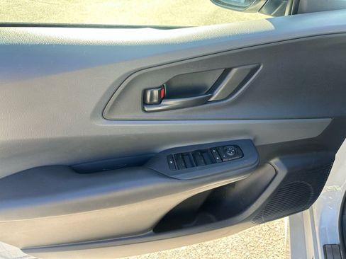 Used 2023 Toyota Prius LE image 21