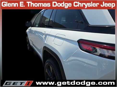 Used 2023 Jeep Grand Cherokee Limited w/ Black Appearance Package RWD image 12