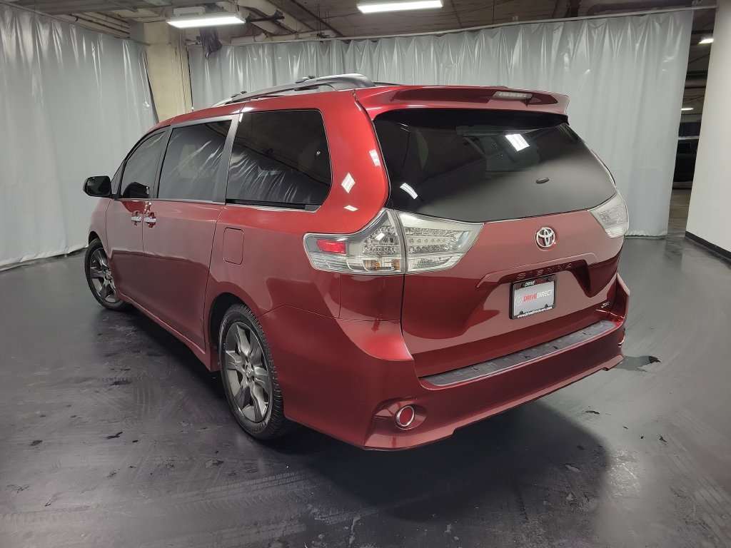 Used 2015 Toyota Sienna SE FWD image 6