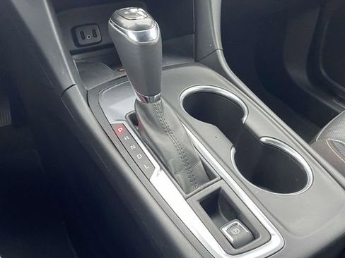 Certified 2018 Chevrolet Equinox Premier image 22