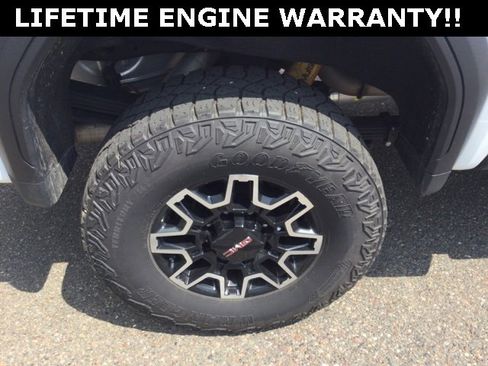 Certified 2024 GMC Sierra 2500 AT4X image 31