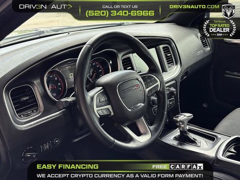 Used 2015 Dodge Charger SXT RWD image 11