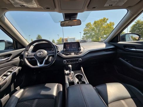 Used 2024 Nissan Altima 2.5 SR FWD image 16