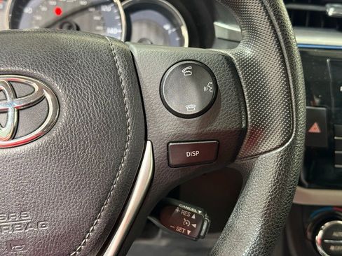 Used 2015 Toyota Corolla LE FWD image 22