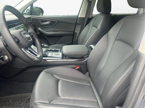 Used 2023 Audi Q7 3.0T Premium Plus w/ Premium Plus Package AWD/4WD image 9