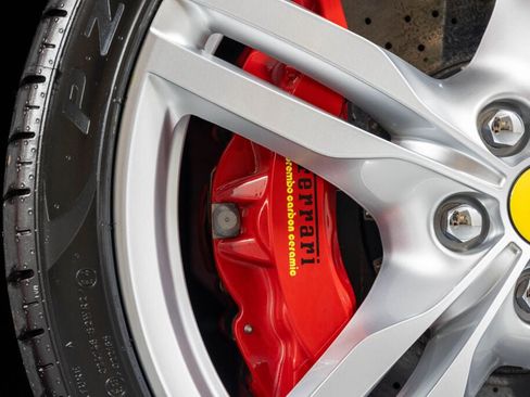 Certified 2020 Ferrari Portofino RWD image 31