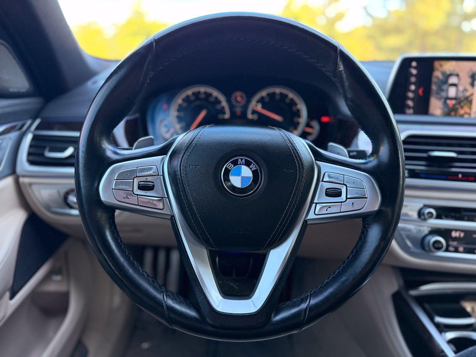 Used 2018 BMW 750i RWD image 25