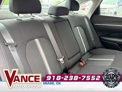 Used 2025 Hyundai Sonata SEL FWD image 16
