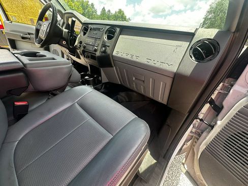 Used 2016 Ford F250 XL w/ Power Equipment Group RWD image 22