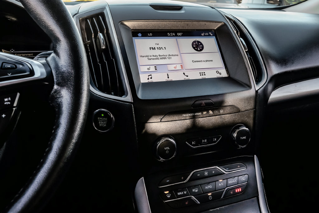 Used 2019 Ford Edge SEL w/ Equipment Group 201A FWD image 22