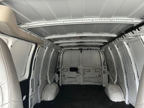 Used 2023 GMC Savana 2500 Extended w/ Driver Convenience Package image 23