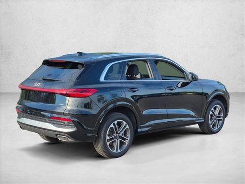 Certified 2025 Audi Q5 Premium w/ Premium Plus AWD/4WD image 5