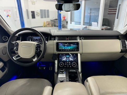 Used 2018 Land Rover Range Rover Long Wheelbase Autobiography image 16