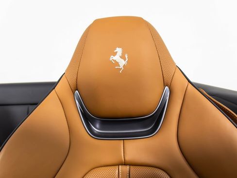 Certified 2019 Ferrari Portofino image 46