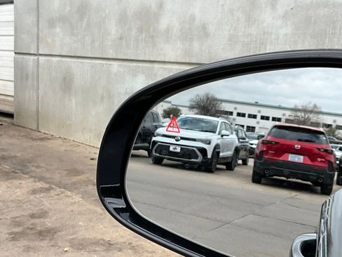 Used 2025 Genesis G70 2.5T image 20