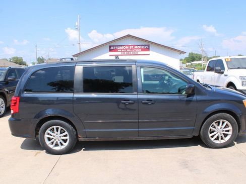 Used 2013 Dodge Grand Caravan SXT w/ Rear Park Assist Pkg FWD image 1