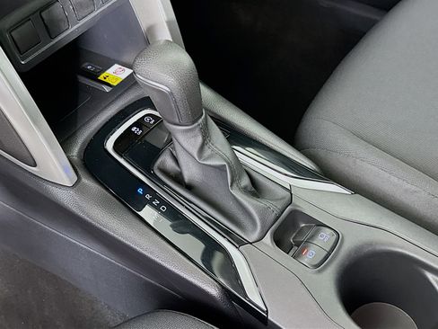 Certified 2022 Toyota Corolla Cross LE AWD/4WD image 16