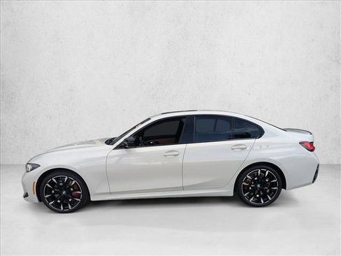 Certified 2025 BMW 330i Sedan w/ M Sport Package RWD image 9