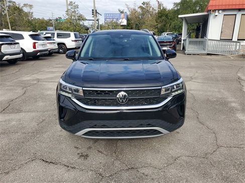 Used 2024 Volkswagen Taos SE image 5