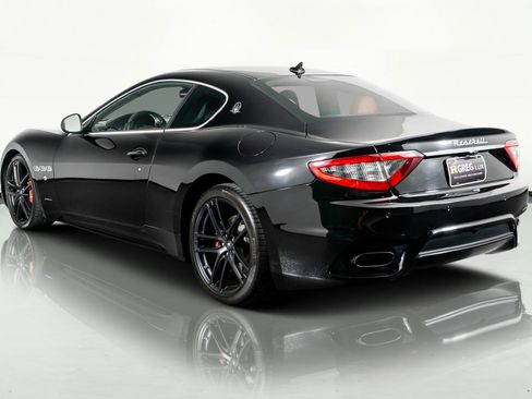 Used 2018 Maserati GranTurismo Sport image 17