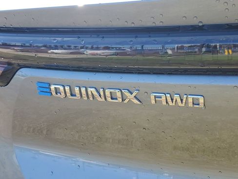 Used 2026 Chevrolet Equinox EV LT image 7