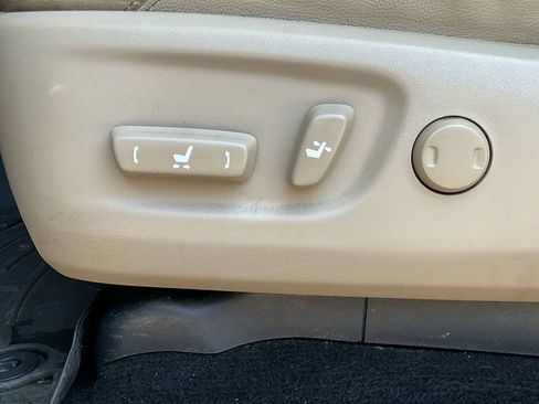 Used 2016 Toyota 4Runner Limited AWD/4WD image 35