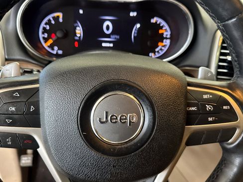 Used 2016 Jeep Grand Cherokee Limited w/ Trailer Tow Group IV image 23