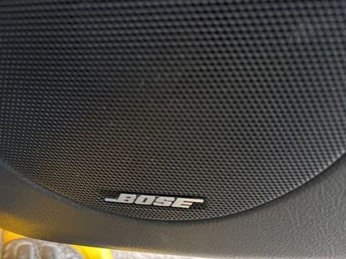 Used 2005 Chevrolet SSR w/ Preferred Equipment Group image 25