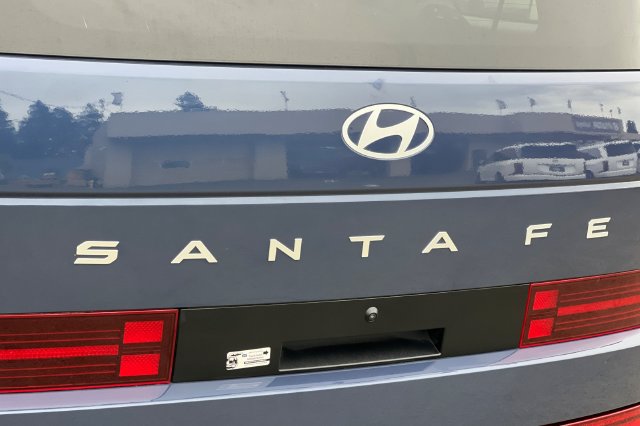Used 2025 Hyundai Santa Fe SEL AWD/4WD image 34