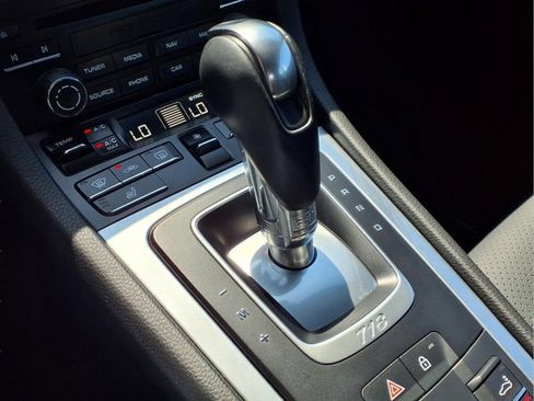 Used 2024 Porsche 718 Cayman RWD image 18