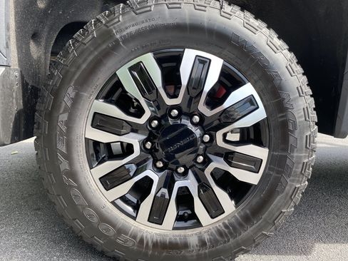 Used 2026 GMC Sierra 2500 Denali Ultimate AWD/4WD image 48