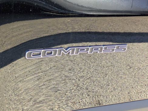 Used 2025 Jeep Compass Limited w/ Sun & Sound Group image 12