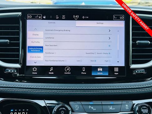 Used 2023 Chrysler Pacifica Touring-L w/ S Appearance Package image 7