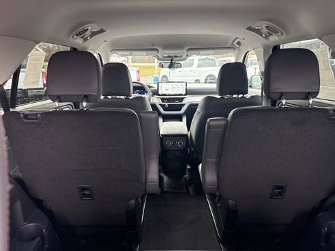 New 2026 Ford Explorer Active w/ Active Comfort Package image 11