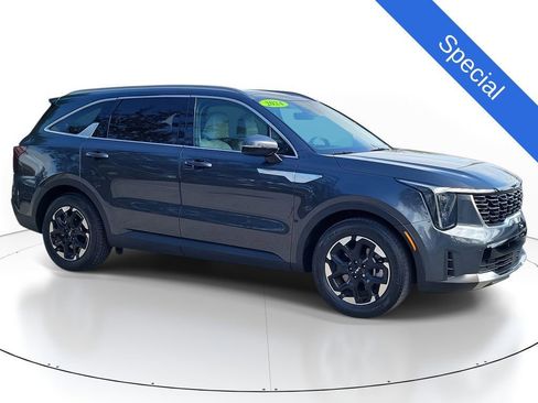 Used 2024 Kia Sorento S w/ Panoramic Sunroof Package FWD image 2