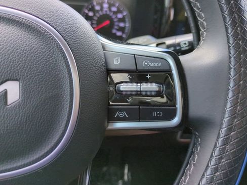 Used 2022 Kia Sorento S image 25