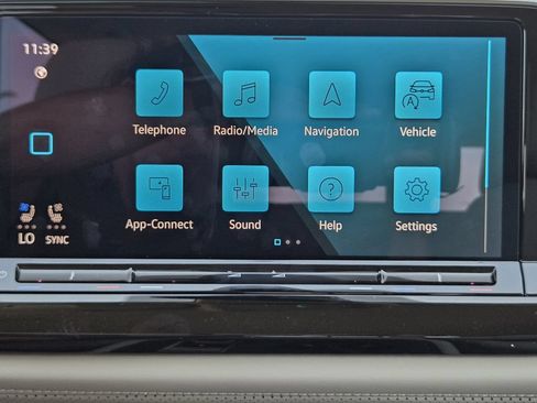New 2026 Volkswagen Atlas SE FWD image 12