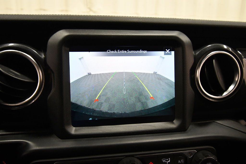 Used 2021 Jeep Wrangler Unlimited Sahara AWD/4WD image 25