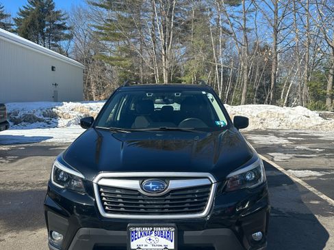 Used 2021 Subaru Forester Premium image 2