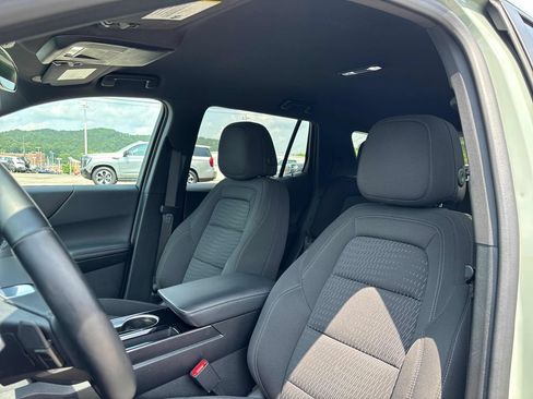 Used 2025 Chevrolet Equinox LT AWD/4WD image 7