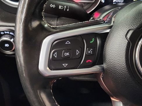 Used 2020 Jeep Wrangler Unlimited Sahara AWD/4WD image 46