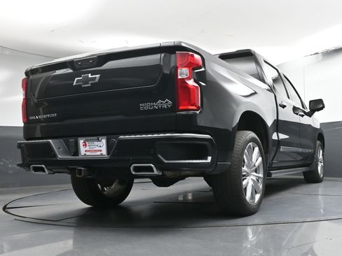 Used 2022 Chevrolet Silverado 1500 High Country w/ High Country Premium Package image 27