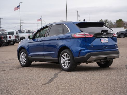 Used 2024 Ford Edge SEL w/ Convenience Package image 6