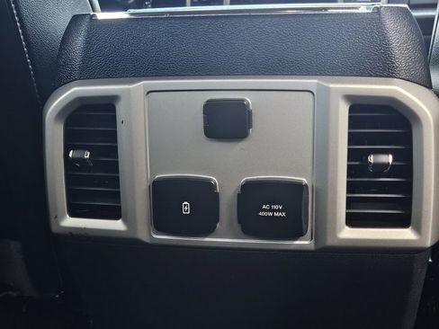 Used 2020 Ford F250 Lariat w/ Lariat Value Package image 28