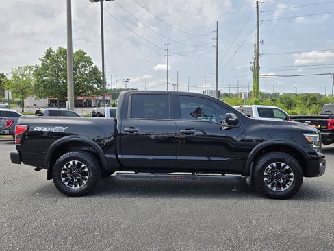 Used 2023 Nissan Titan PRO-4X w/ Pro-4x Convenience Package AWD/4WD image 7